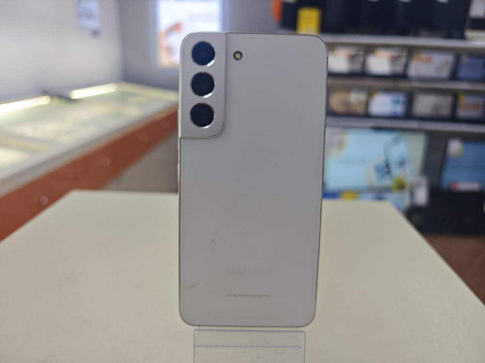 Смартфон Samsung Galaxy S22 8/256