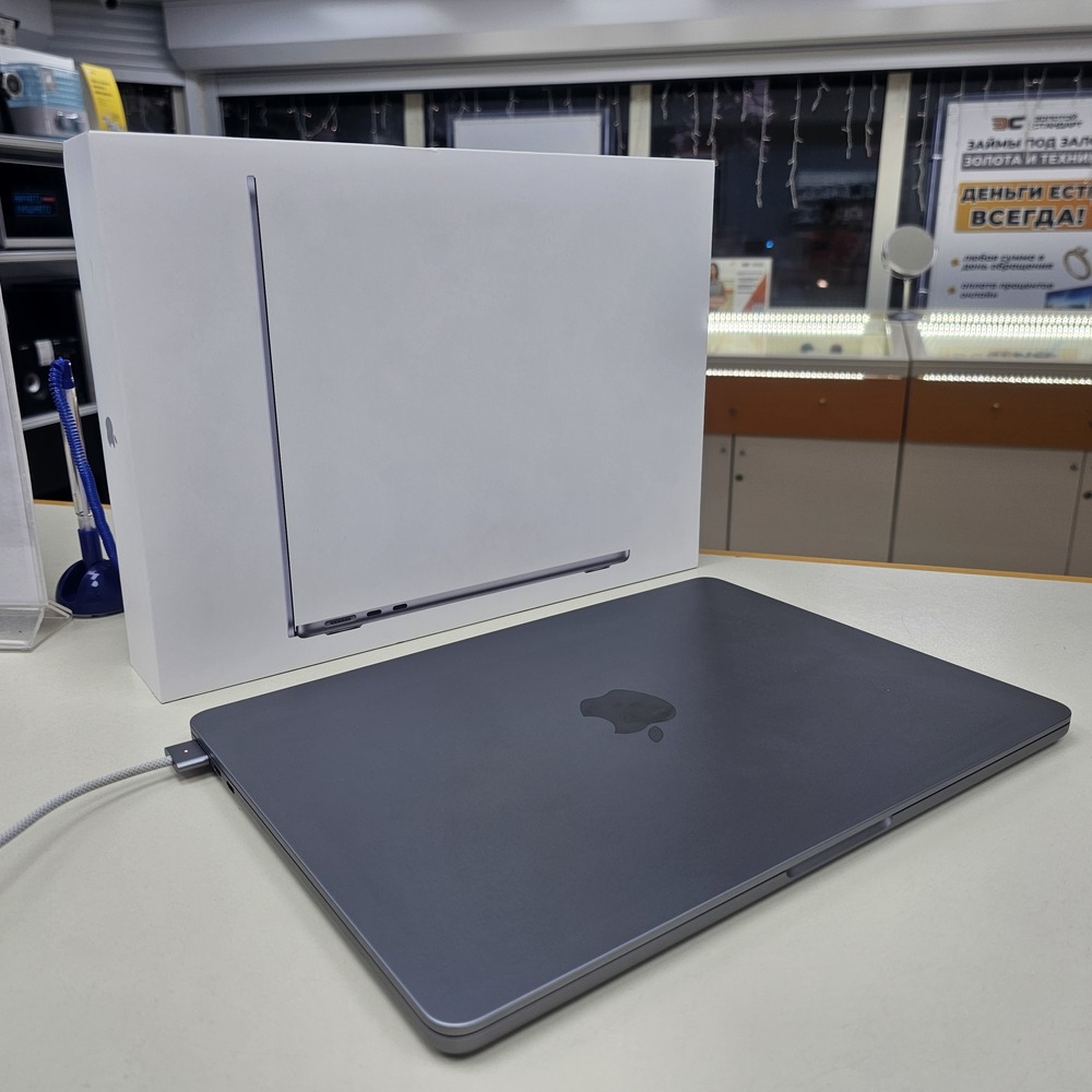 Ноутбук Apple MacBookAir 13 дюймов M2 A2681 (2022)