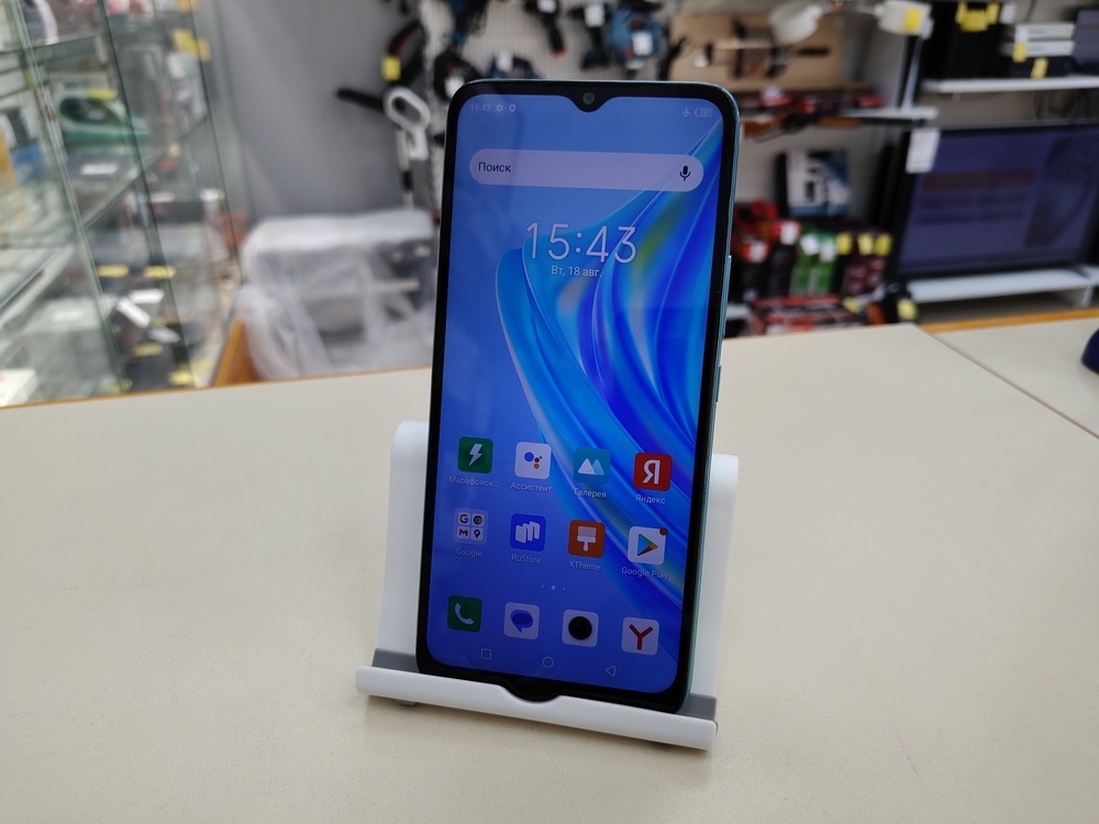 Смартфон Infinix HOT 20i 4/64