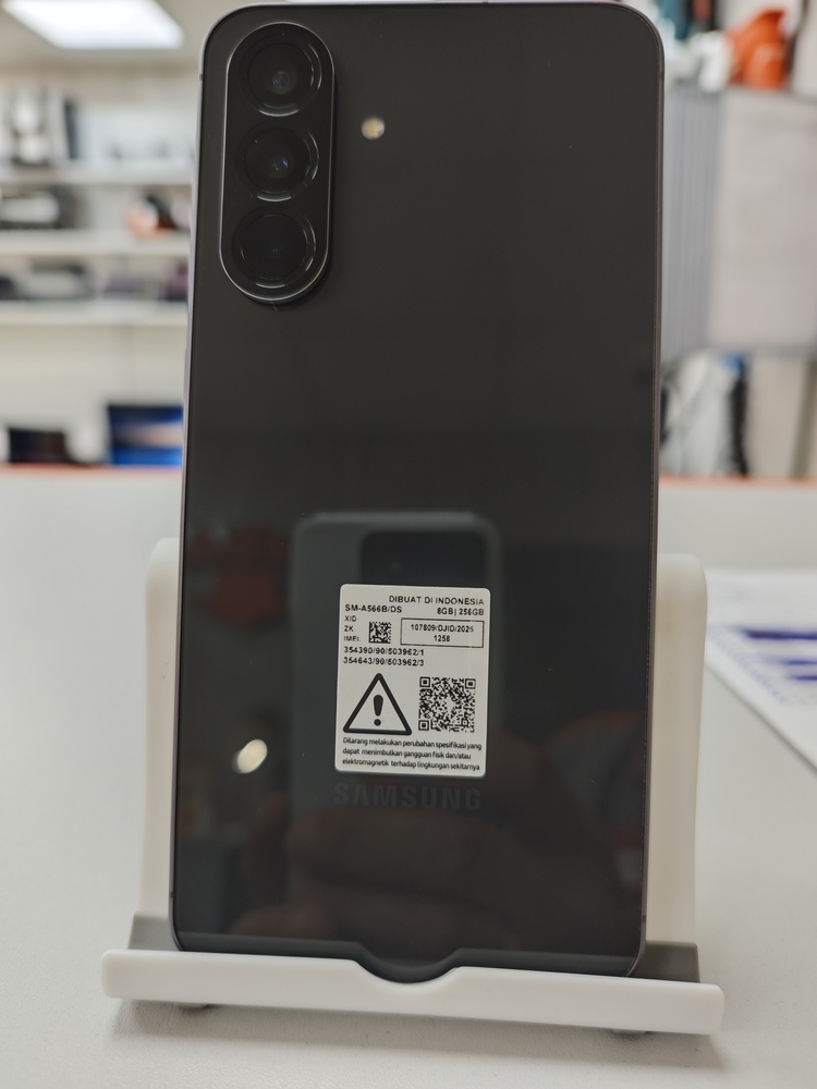 Смартфон Samsung Galaxy A56 8/256