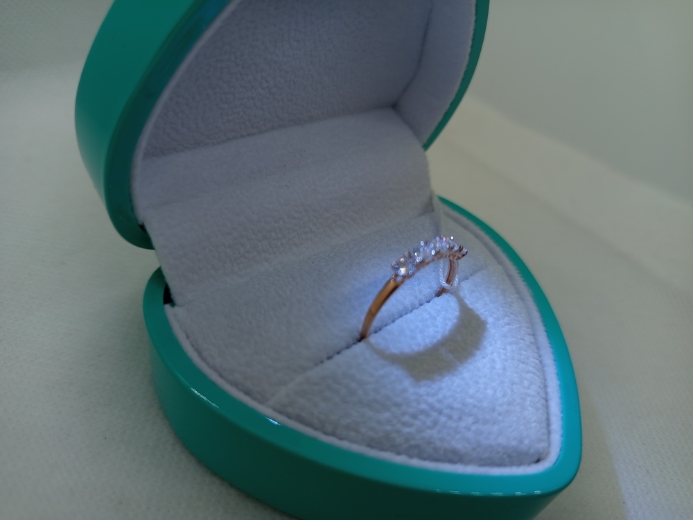 КОЛКМИ585 КОЛЬЦО С КАМНЯМИ (Au 585)