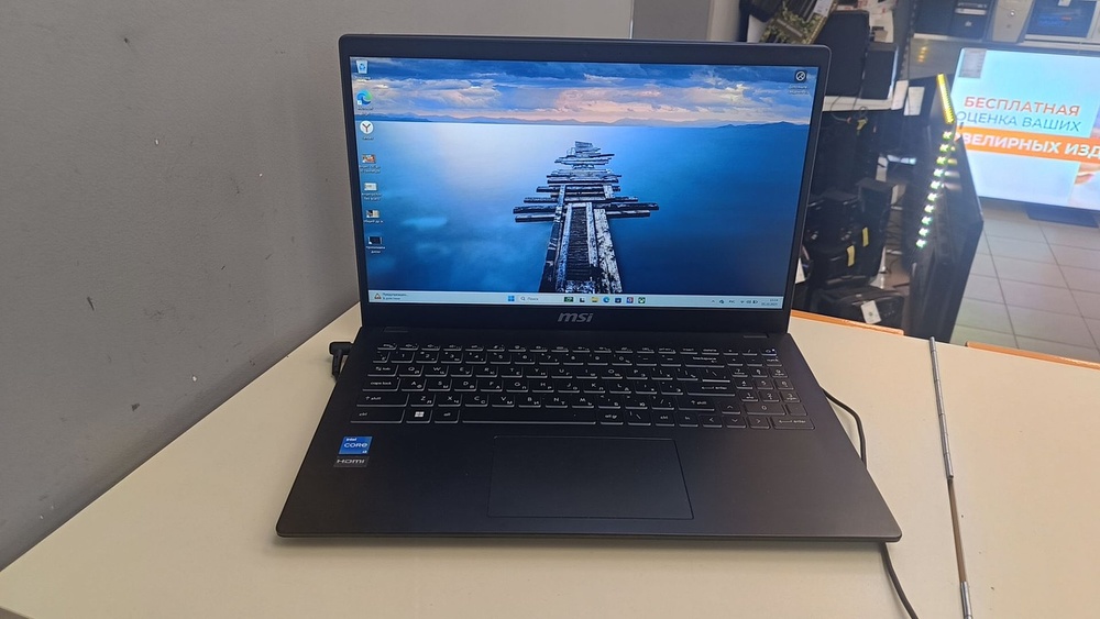 Ноутбук MSI Modern 14 C12M-233XRU; Core i3-1215U, Intel UHD Graphics, 8 Гб, 240 Гб, Нет