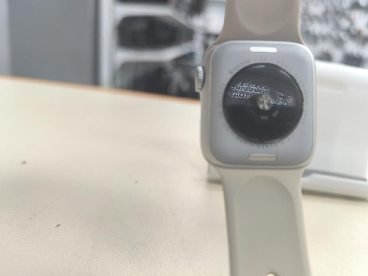 Смарт-часы Apple Watch SE 2025 40mm