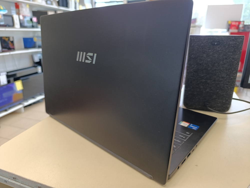 Ноутбук MSI Modern 15 b12m-209ru; Core i5-1235U, Intel iris XE Graphics, 16 Гб, 512 GB, Нет