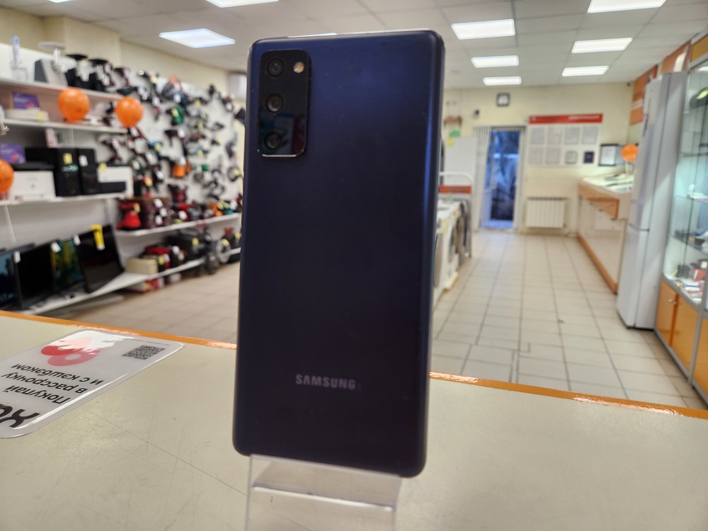 Смартфон Samsung Galaxy S20 FE 6/128