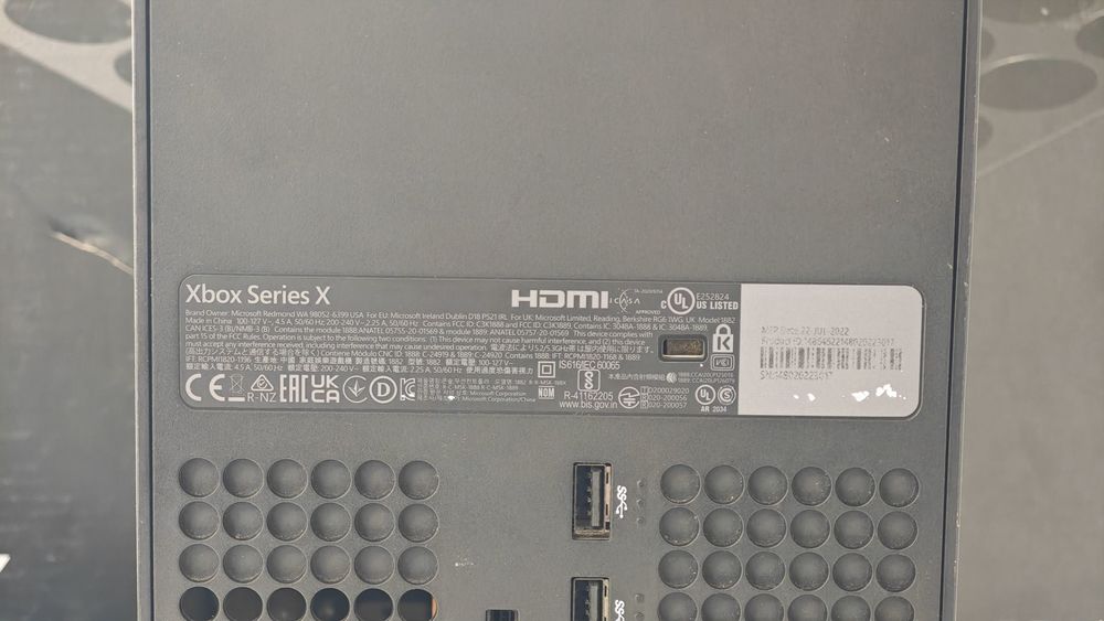 Игровая приставка Xbox Series X 1Tb