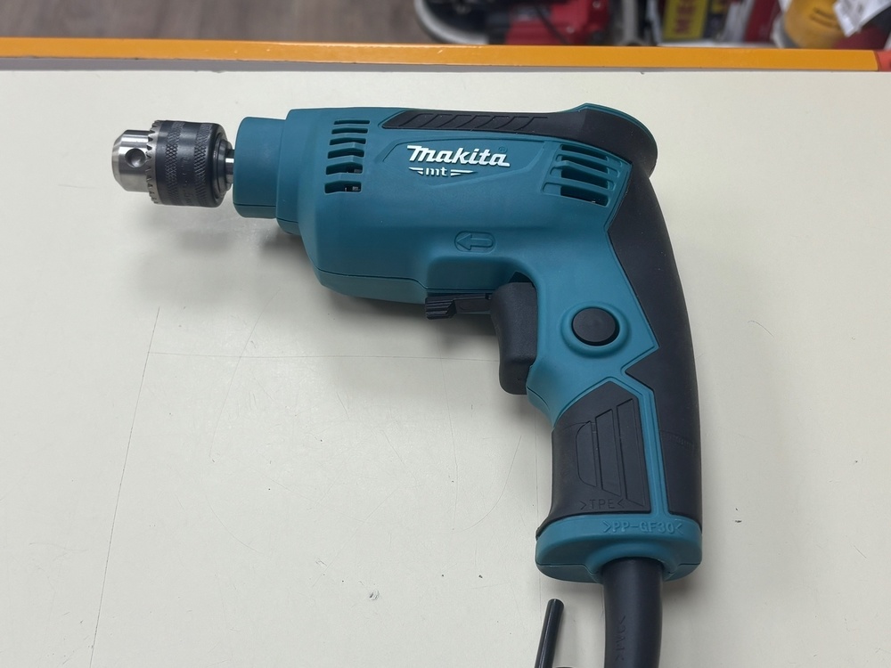 Дрель-безударная Makita M6501B