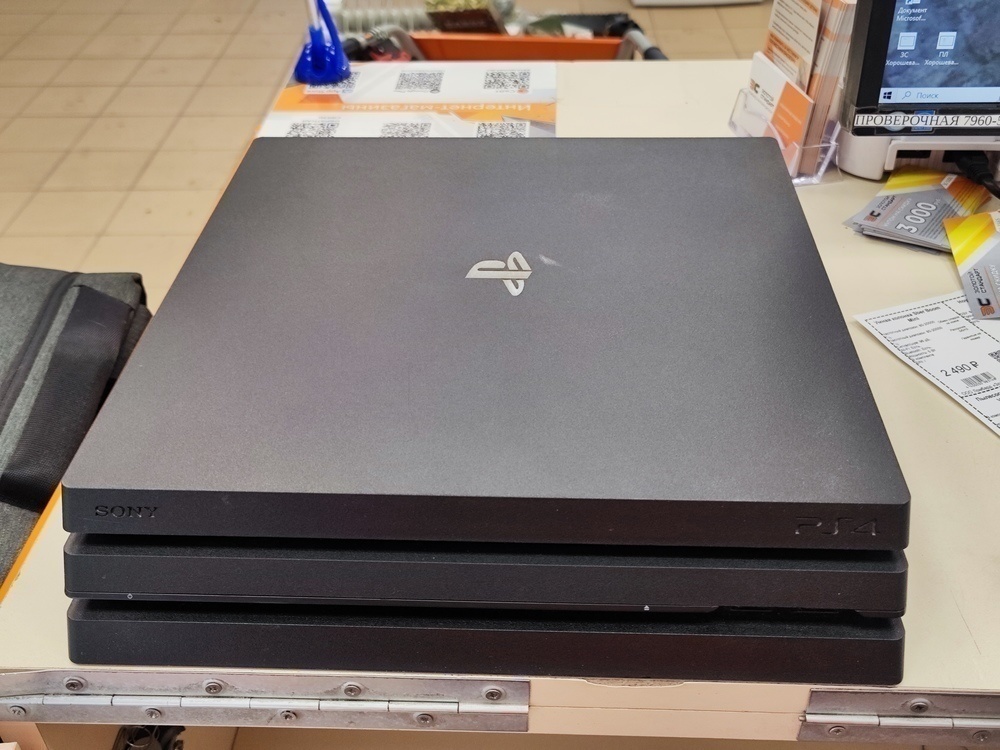 Игровая приставка PlayStation 4 Pro 1Tb