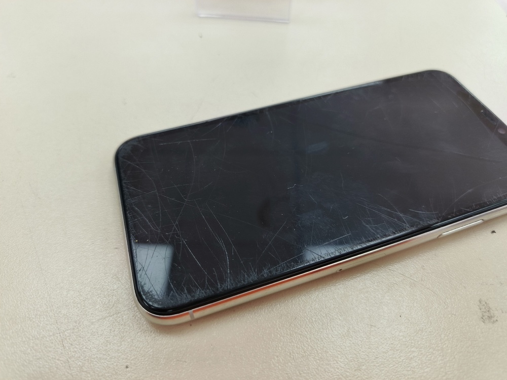 Смартфон Apple iPhone 11 Pro 64Gb