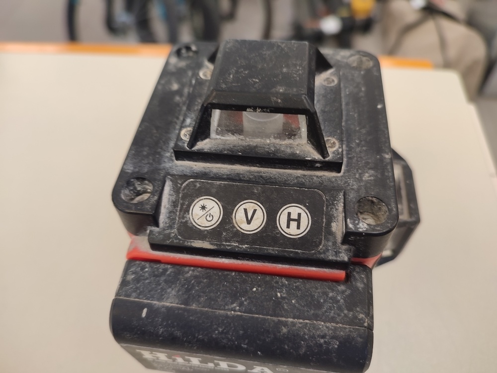 НИВЕЛИР Hilda 4D;