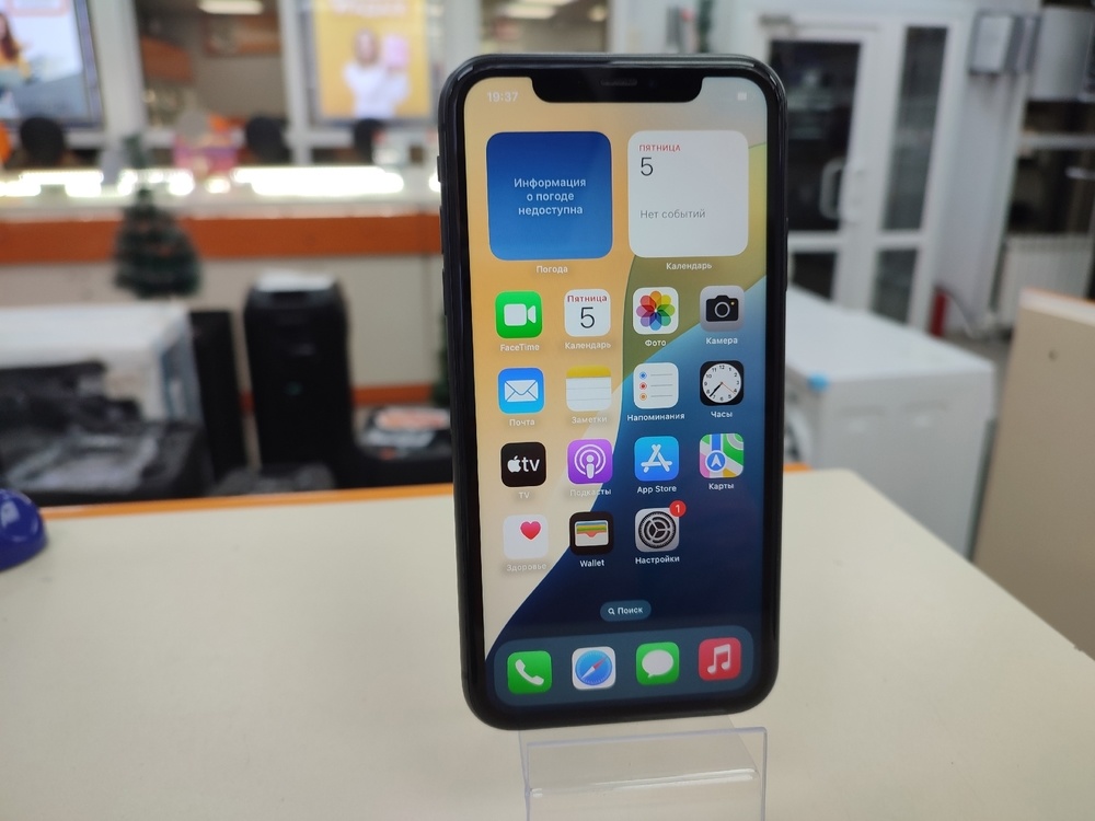 Смартфон Apple iPhone 11 64Gb