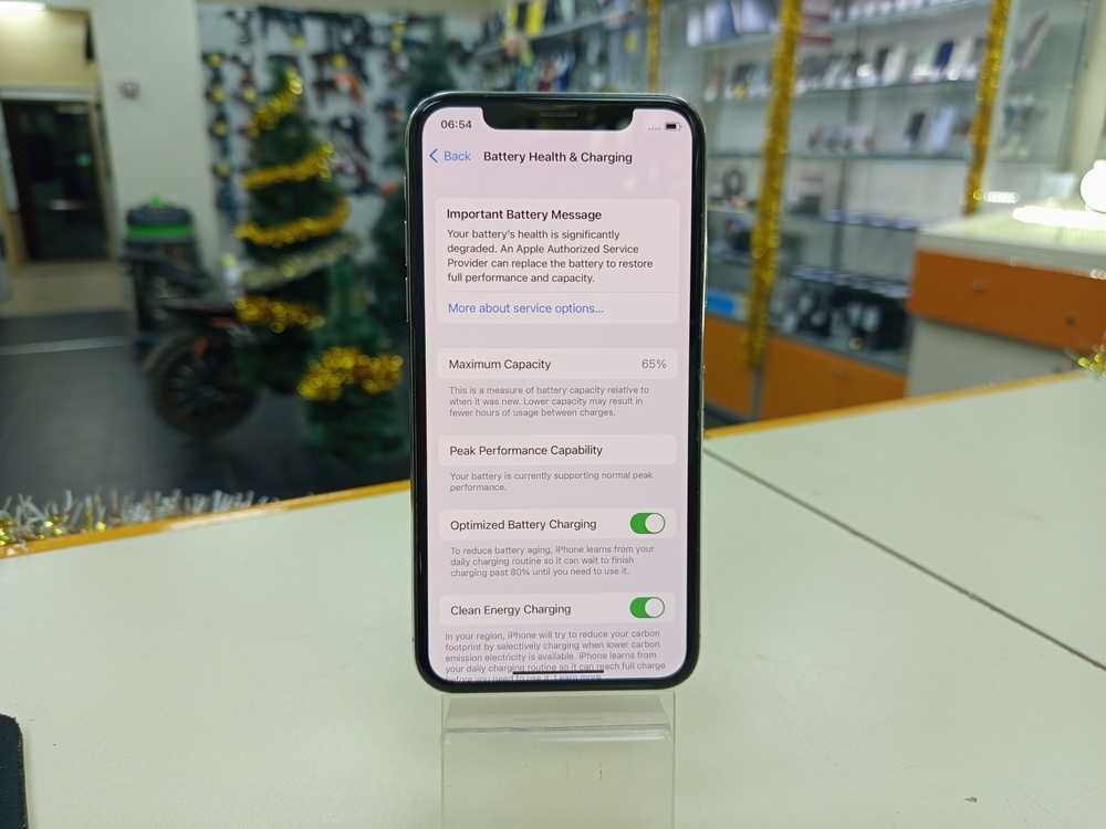 Смартфон Apple iPhone X 64Gb