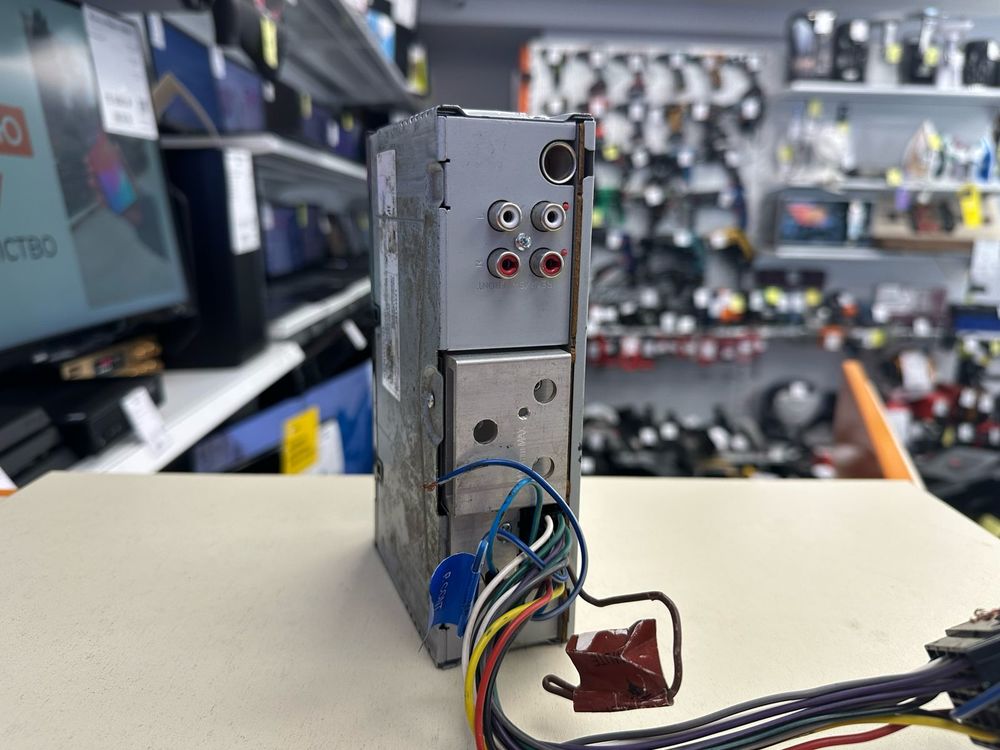 Автомагнитола Kenwood KMM-122Y