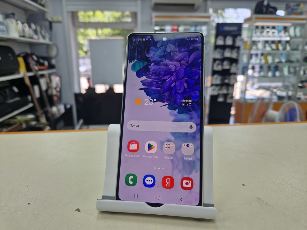 Смартфон Samsung Galaxy S20 FE 6/128
