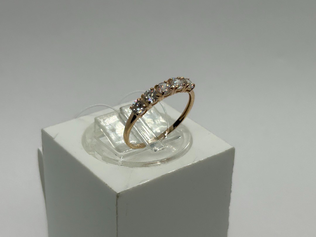 КОЛЬЦО С КАМНЯМИ (Au 585)