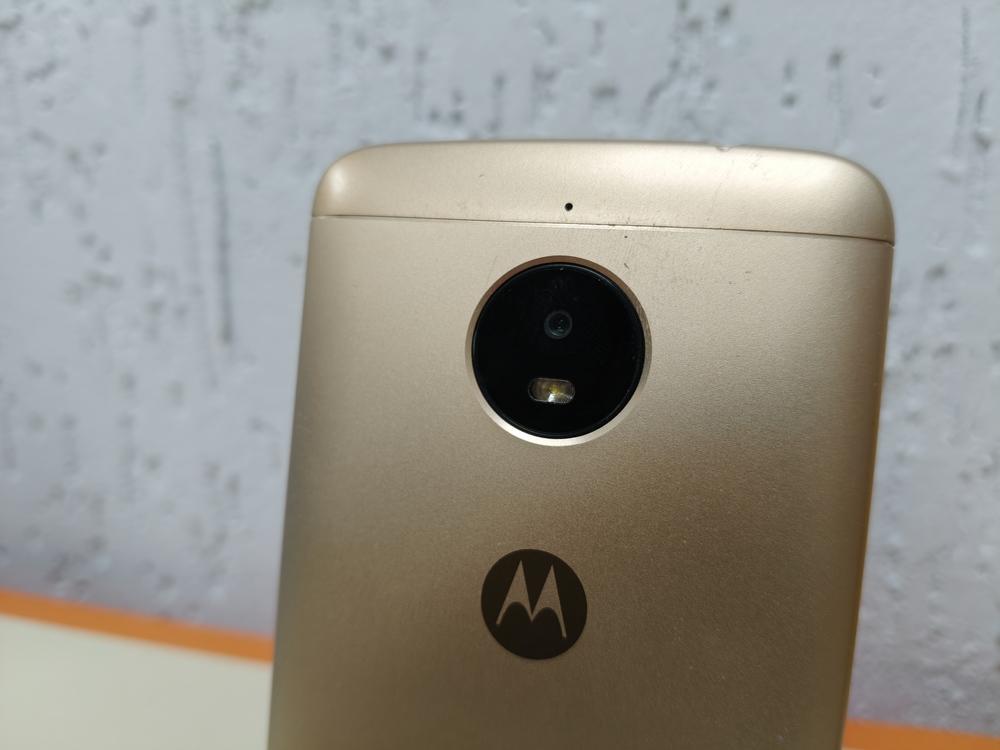 Смартфон Motorola Moto E4
