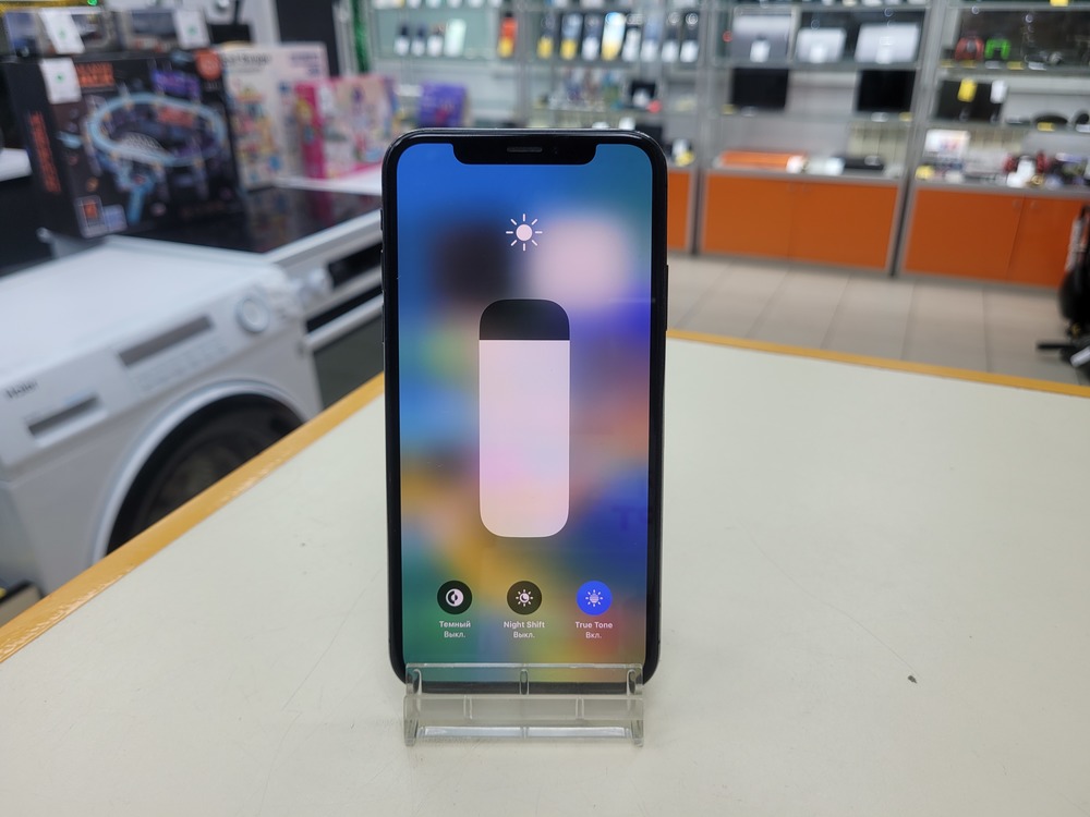 Смартфон Apple iPhone X 64Gb