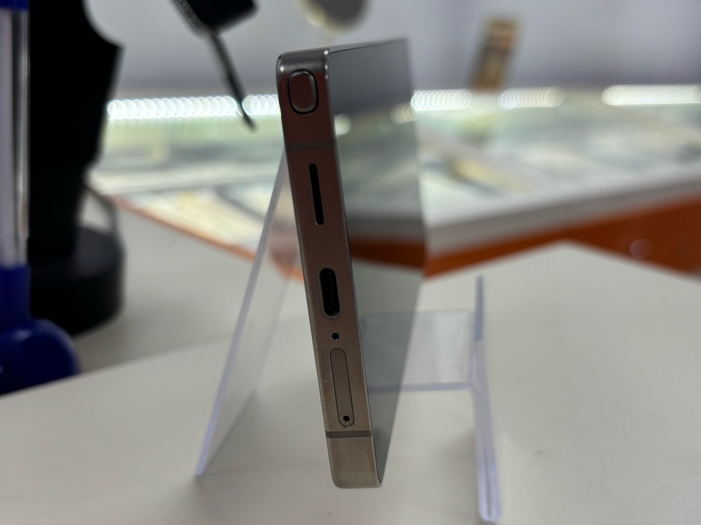 Смартфон Samsung Galaxy S25 Ultra 12/256