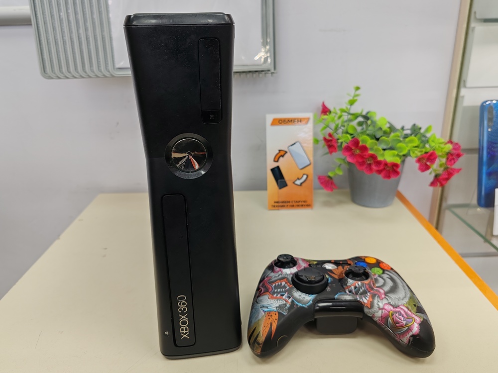 Игровая приставка Xbox 360; Игровая приставка Xbox 360;