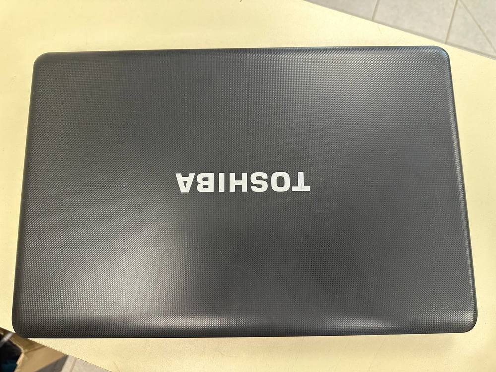 Ноутбук Toshiba Satellite; Core i5-2520M, Нет, 8 Гб, 256 Гб, Нет