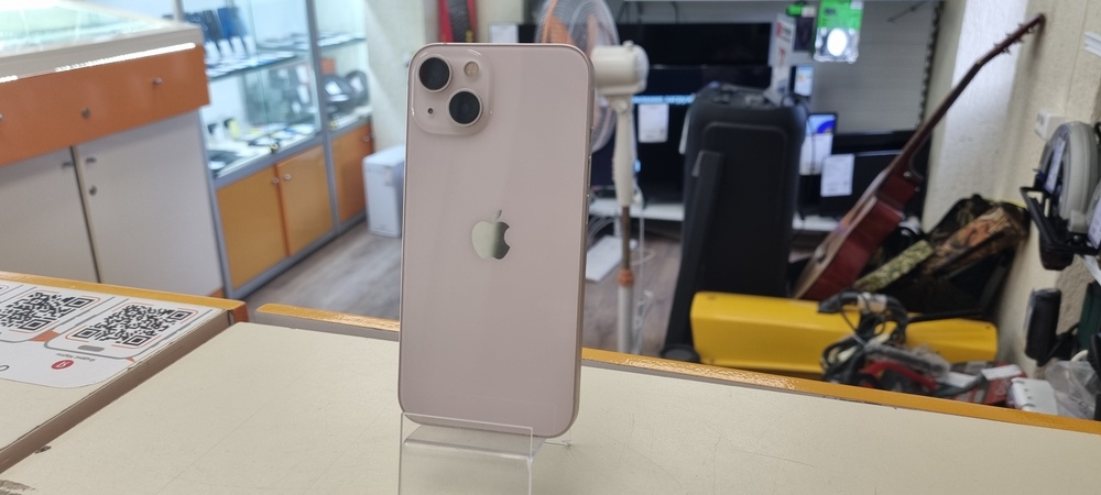 Смартфон Apple iPhone 13 128Gb