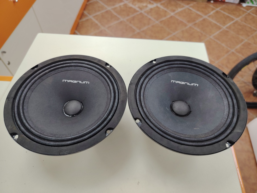 Автоакустика передняя Magnum MLM-65 Автоакустика передняя Magnum MLM-65