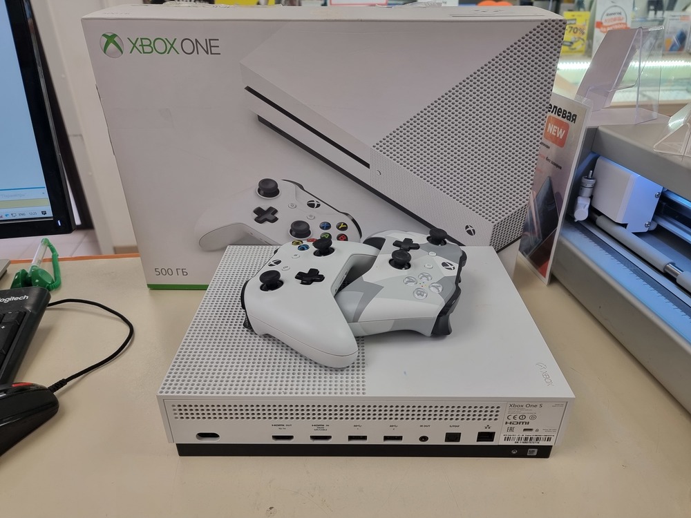 Игровая приставка Xbox One S 500Gb