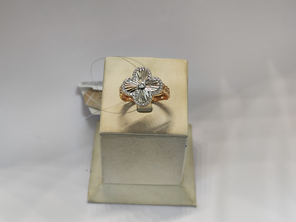 КОЛЬЦО С КАМНЯМИ (Au 585)