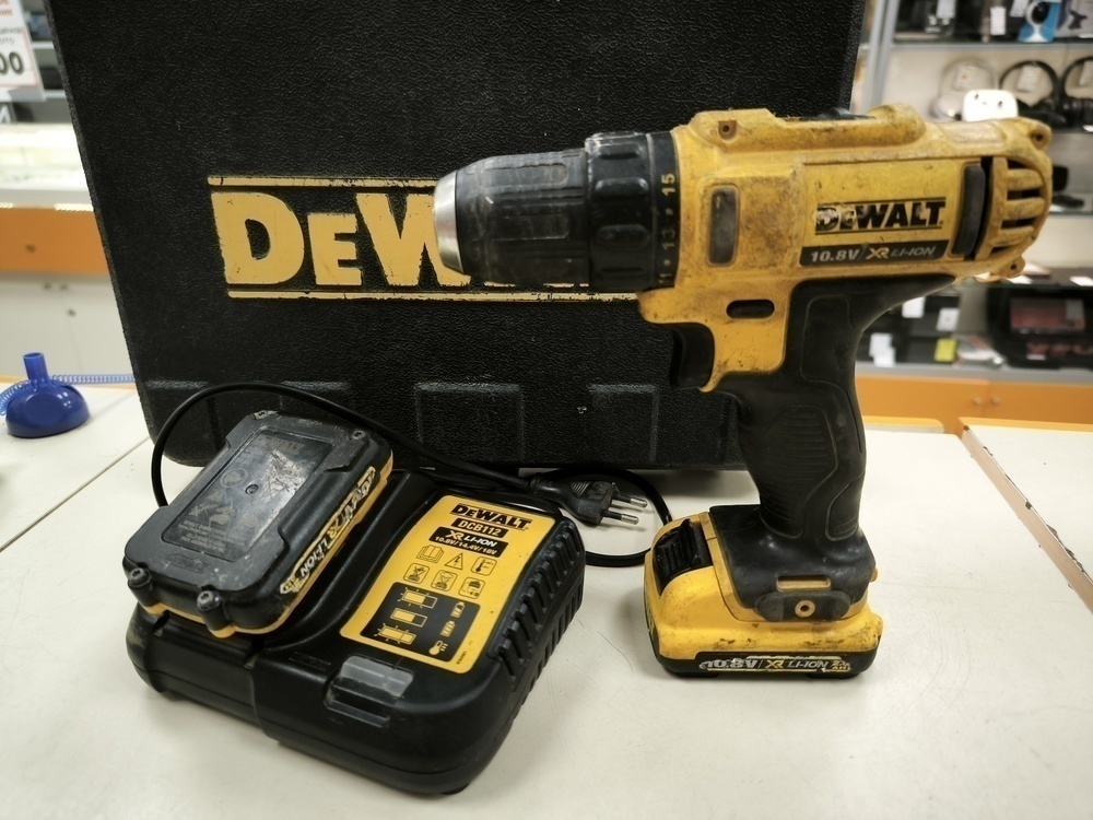 Шуруповерт Dewalt DCD 710