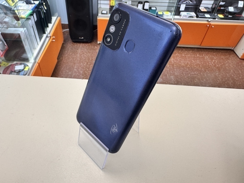 Смартфон Itel A27