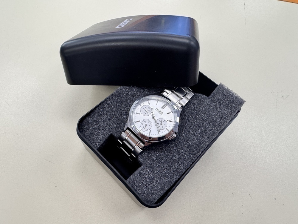 Часы наручные Casio LTP-V300