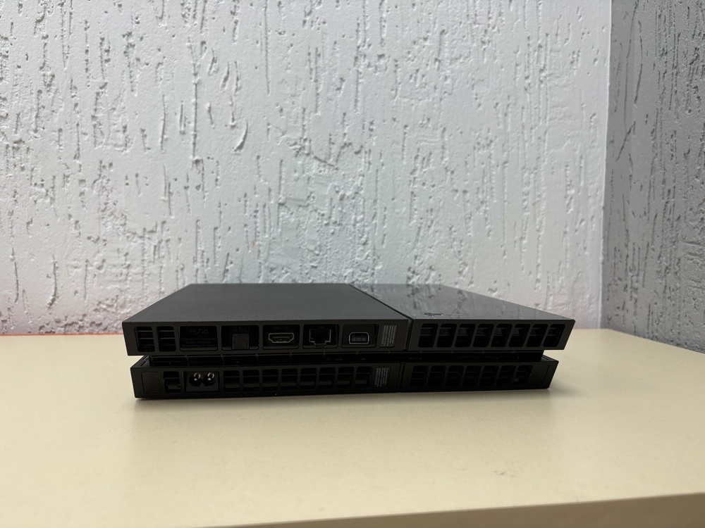 Игровая приставка PlayStation 4 FAT 1Tb