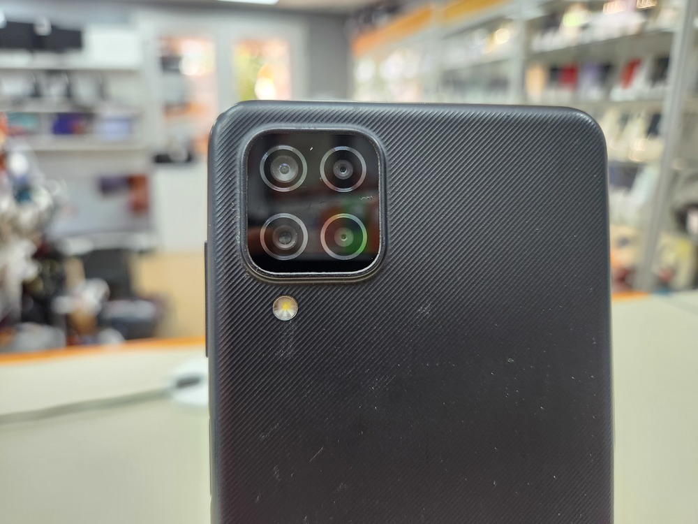 Смартфон Samsung Galaxy A12 3/32