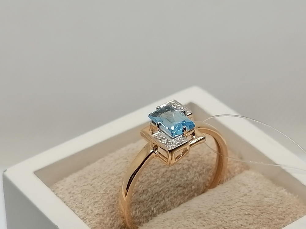 КОЛЬЦО ТОПАЗ с камнями (Au 585)