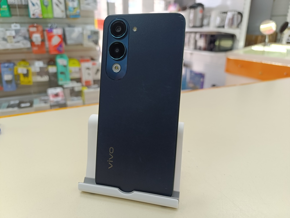 Смартфон Vivo Y04 4/128