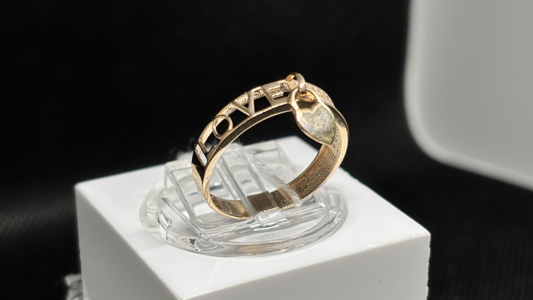 КОЛЬЦО С КАМНЯМИ (Au 585)