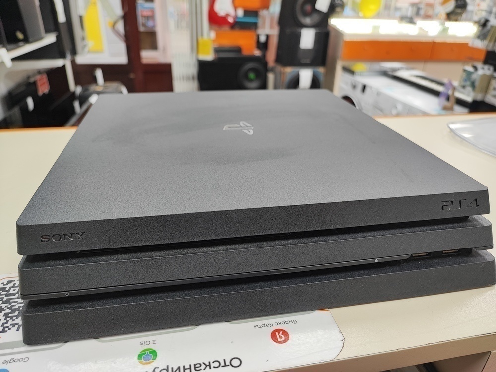 Игровая приставка PlayStation 4 Pro 1Tb