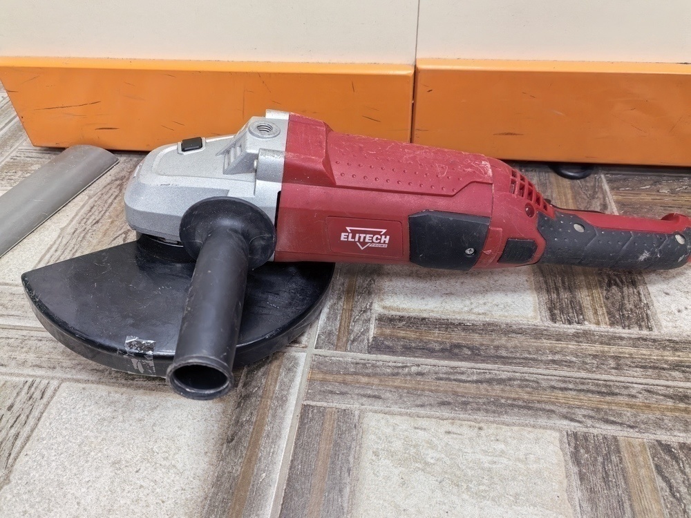 Угловая шлифмашина Elitech МШУ 2023Э;