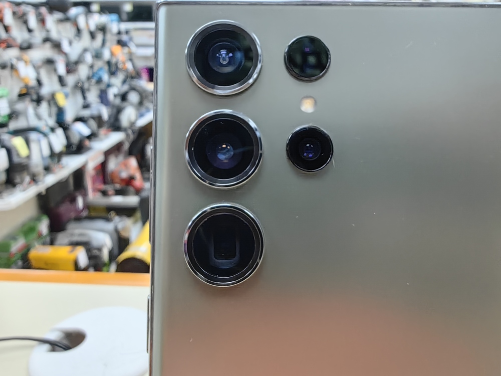 Смартфон Samsung Galaxy S23 Ultra 256Gb