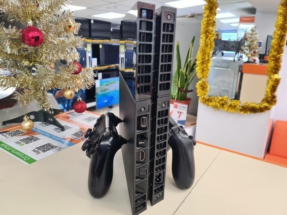 Игровая приставка PlayStation 4 FAT 500GB