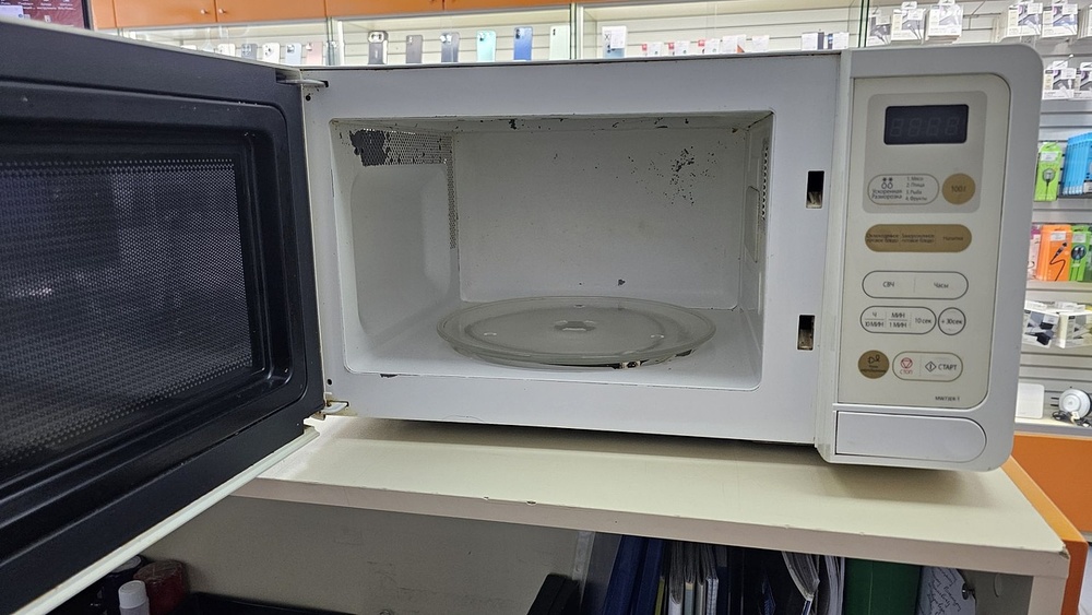 Микроволновая печь Samsung MW73ER