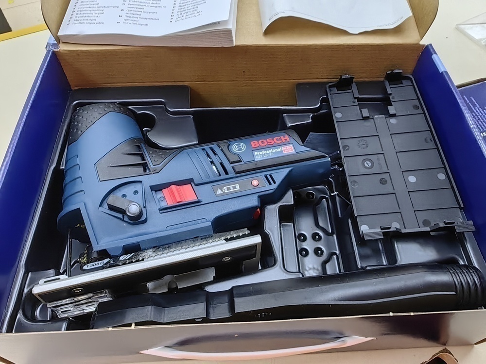 Лобзик Bosch GST 12V-70