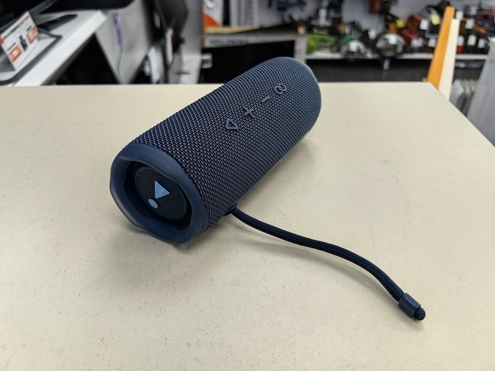 Портативная акустика JBL Flip 6;