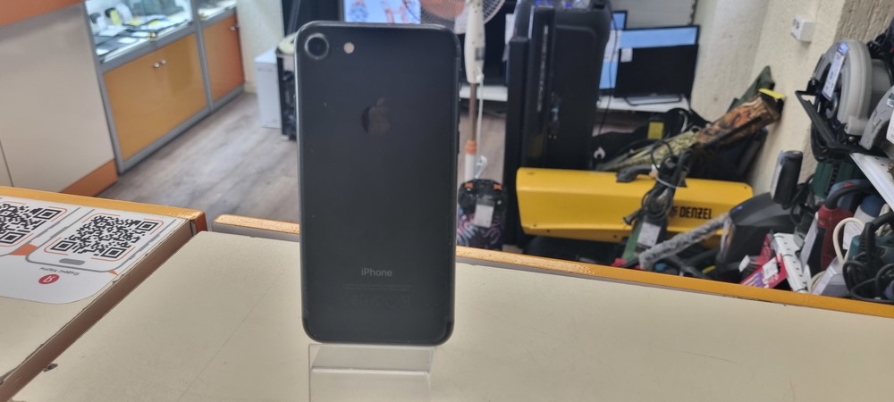 Смартфон Apple iPhone 7 32Gb