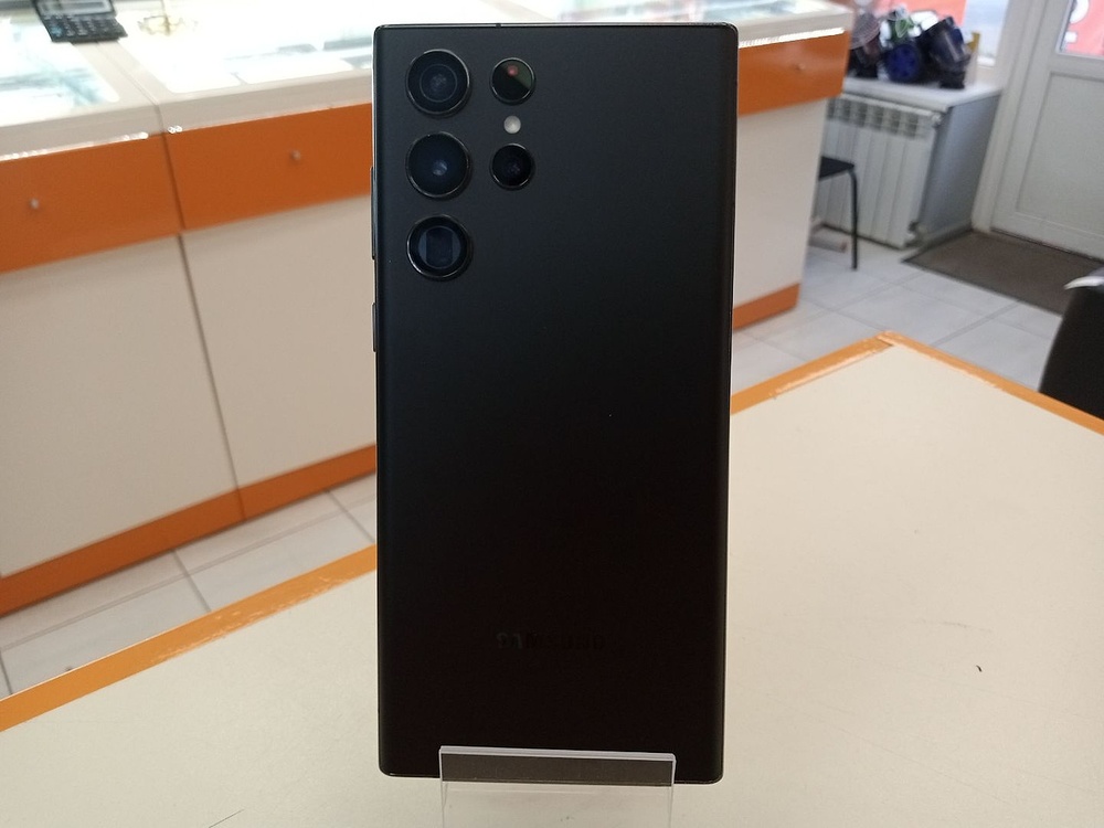 Смартфон Samsung Galaxy S22 Ultra 12/512
