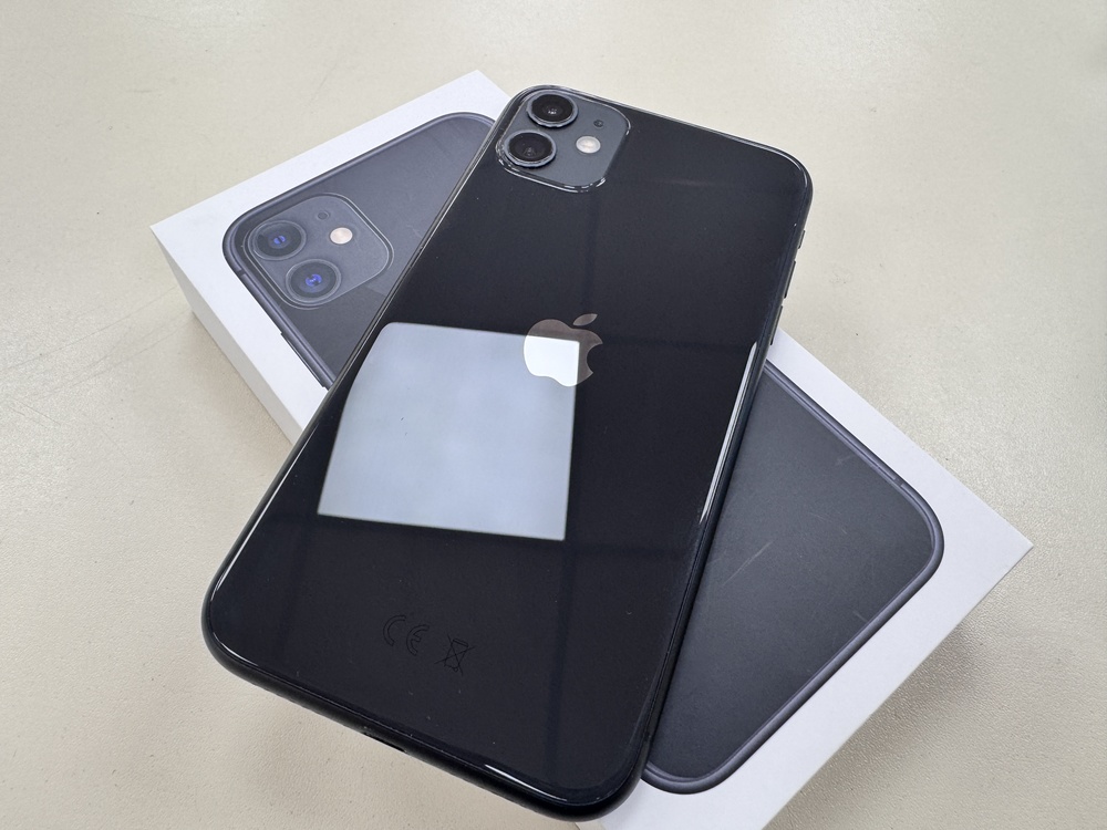 Смартфон Apple iPhone 11 64Gb