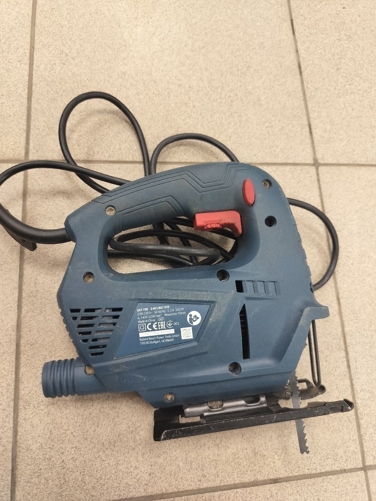 Лобзики Bosch GST 700; 500 Вт, Есть, 3200 ход/мин