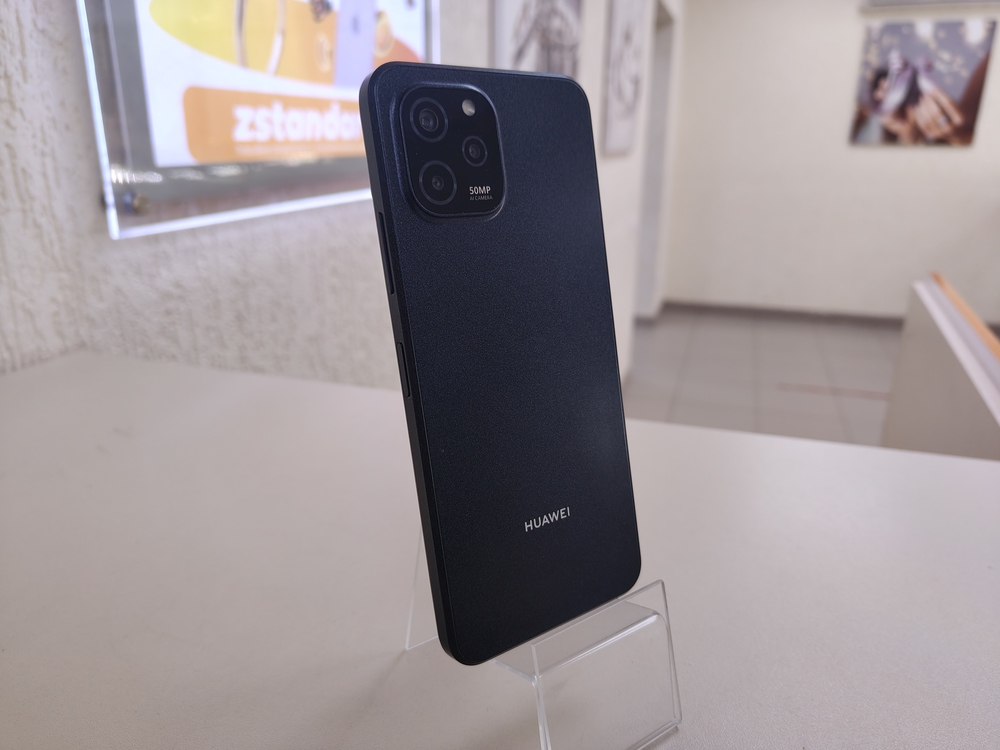 Смартфон Huawei Nova Y61 4/128