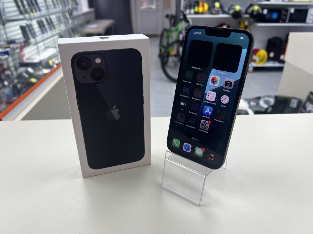 Смартфон Apple iPhone 13 128Gb