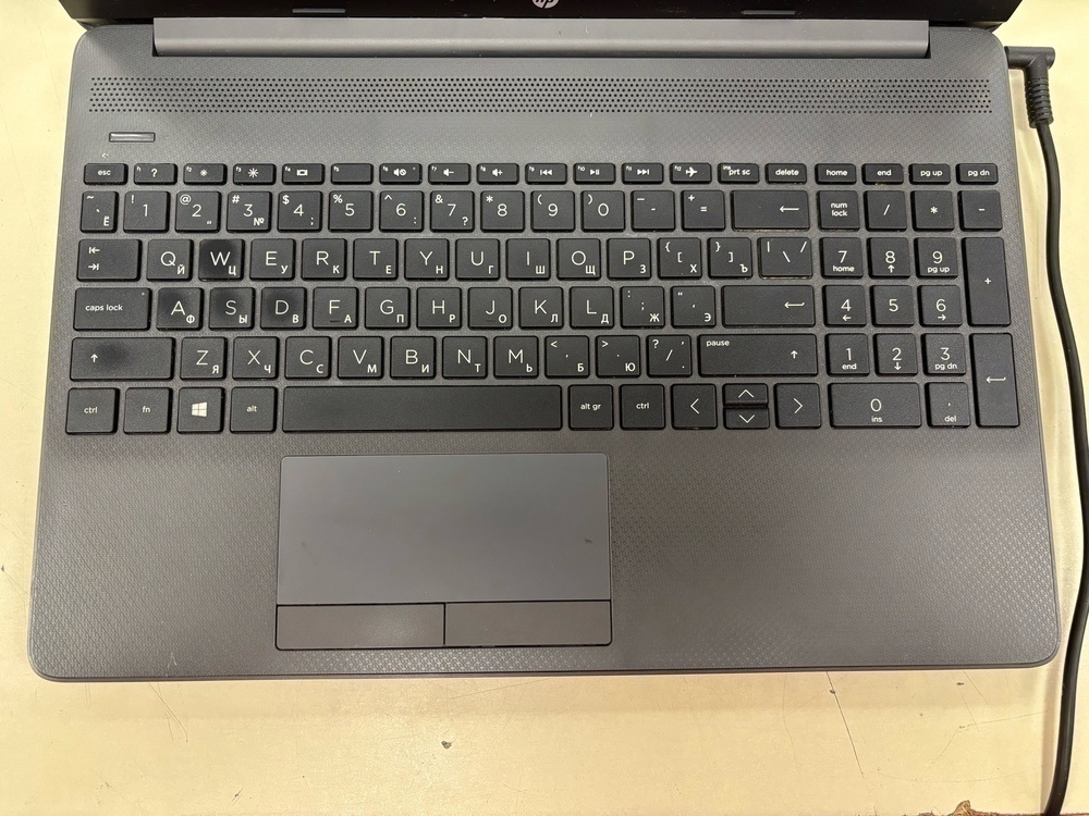 Ноутбук HP; Pentium Gold 6405U, HD Graphics, 4 Гб, 240 Гб, Нет
